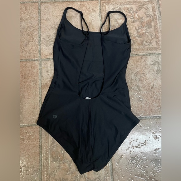 Lululemon swimsuit - Picture 1 of 3